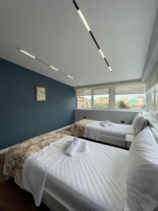Apartamento Voyage Penthouse Tirana Exterior foto
