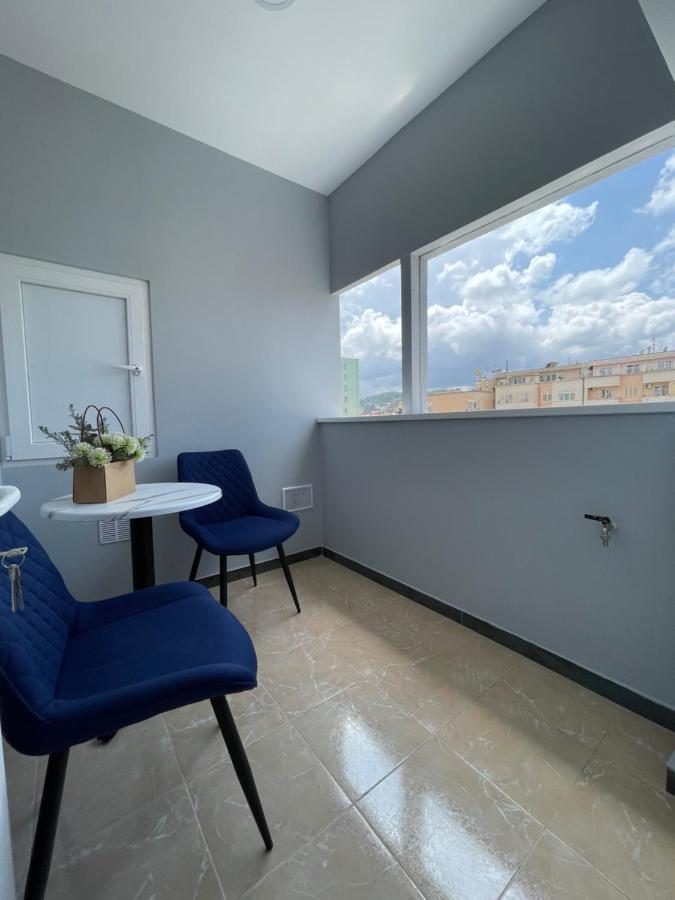 Apartamento Voyage Penthouse Tirana Exterior foto